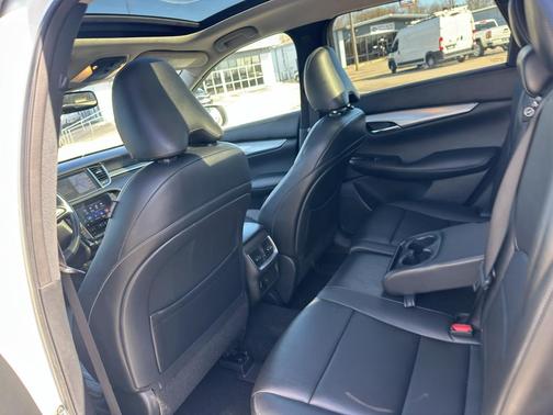 2019 INFINITI QX50 Luxe