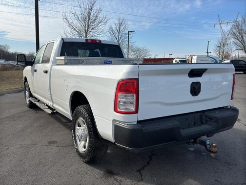 2023 RAM 2500 Tradesman Crew Cab 4x2 8' Box