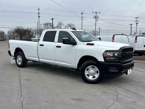 2023 RAM 2500 Tradesman Crew Cab 4x2 8' Box