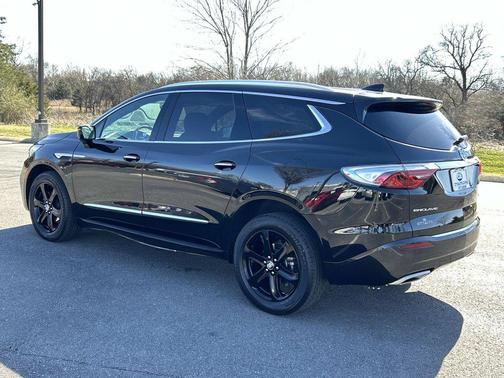 2024 Buick Enclave Essence FWD