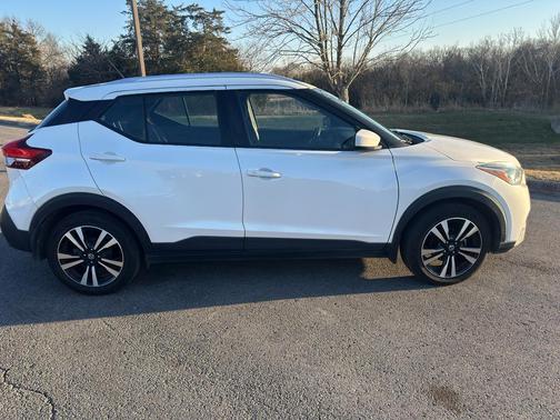 2020 Nissan Kicks SV