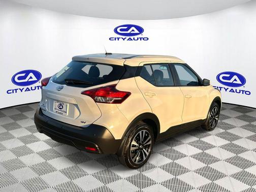 2020 Nissan Kicks SV