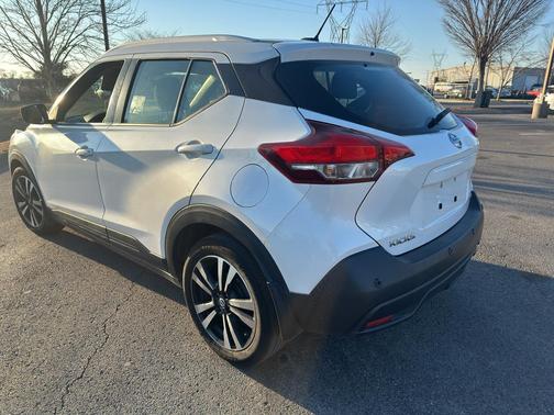 2020 Nissan Kicks SV