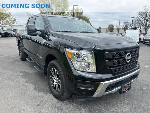 Super Black 2023 Nissan Titan SV