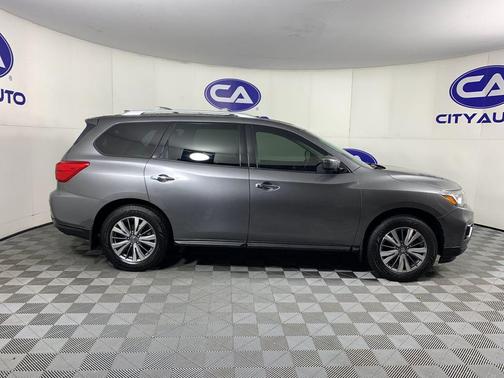 Gun Metallic 2020 Nissan Pathfinder SV 2WD