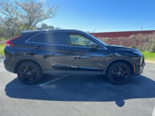 2025 Mitsubishi Eclipse Cross LE