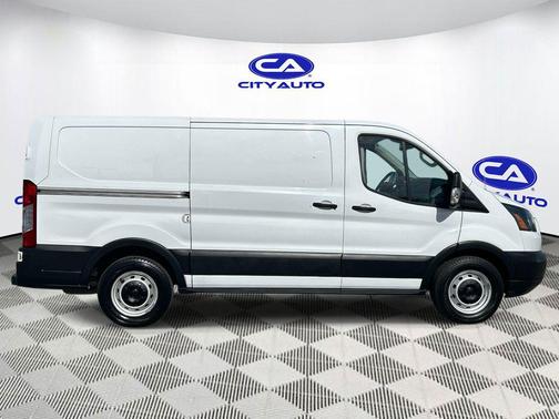 Oxford White 2019 Ford Transit-150 Base