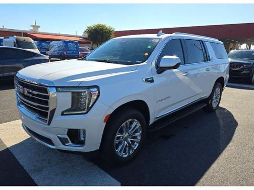 2023 GMC Yukon XL SLT