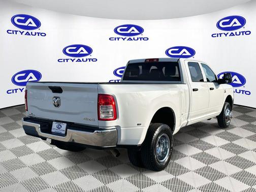 2024 RAM 3500 Tradesman Crew Cab 4x4 8' Box