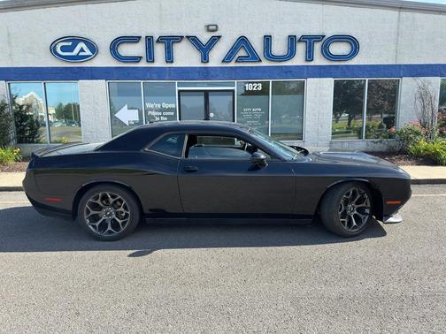Pitch Black Clearcoat 2022 Dodge Challenger GT