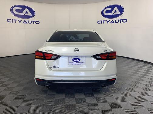 2020 Nissan Altima SR FWD