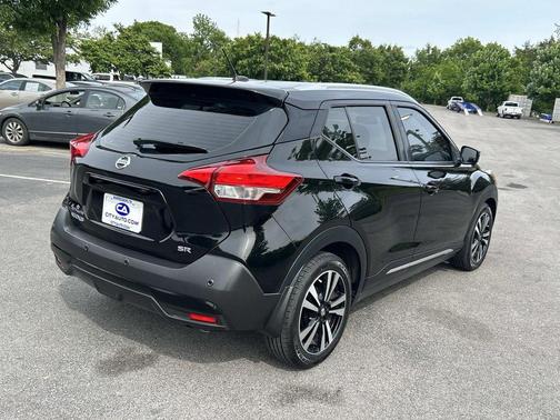 Super Black 2020 Nissan Kicks SR
