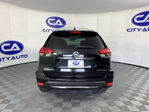 Magnetic Black Pearl 2019 Nissan Rogue S