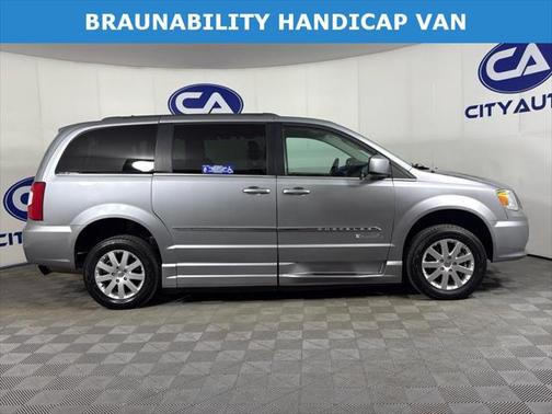2015 Chrysler Town & Country Touring