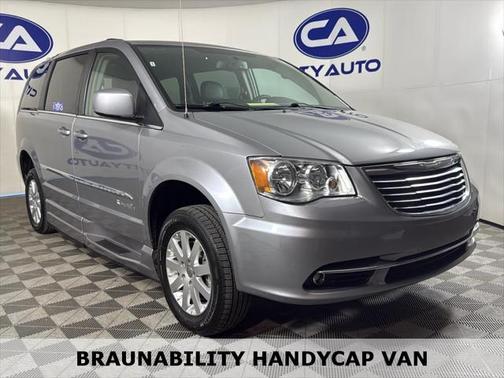 2015 Chrysler Town & Country Touring