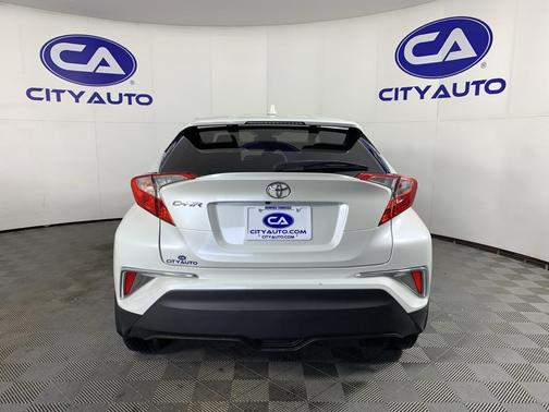 2020 Toyota C-HR LE