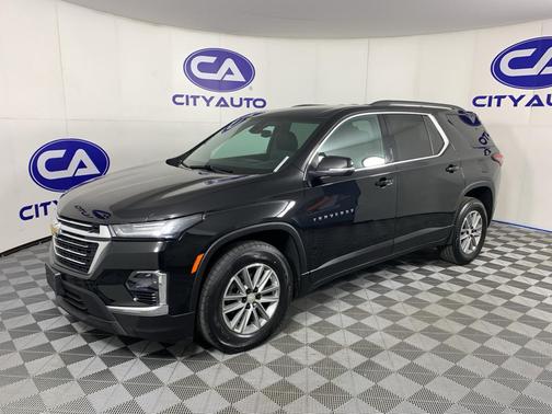 Mosaic Black Metallic 2023 Chevrolet Traverse LT Leather