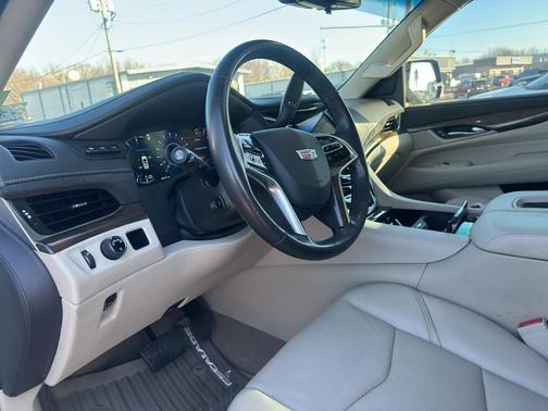 2019 Cadillac Escalade ESV Premium Luxury