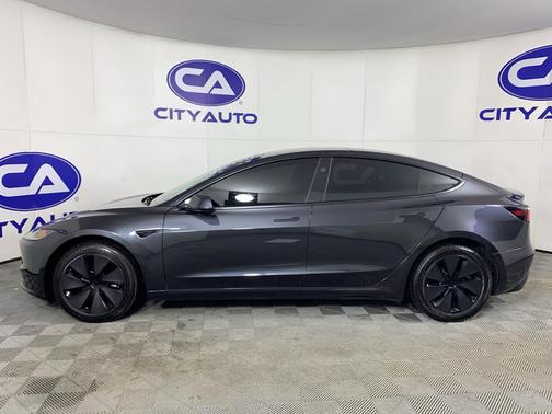 2025 Tesla Model 3 Long Range