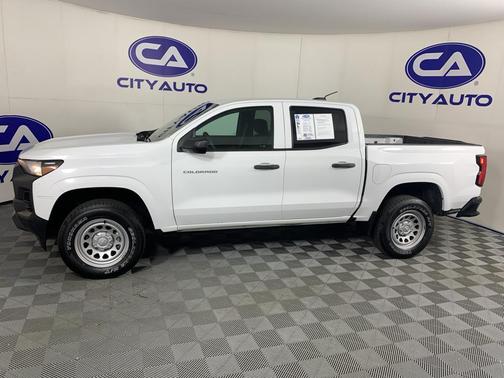 Summit White 2023 Chevrolet Colorado WT