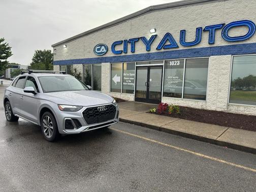 Florett Silver Metallic 2024 Audi Q5 45 S line Premium Plus