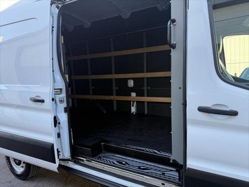 2021 Ford Transit-250 Base