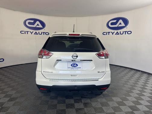 Pearl White 2016 Nissan Rogue SL