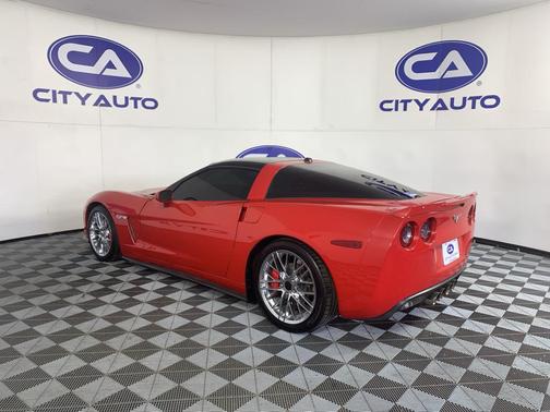 2005 Chevrolet Corvette Base