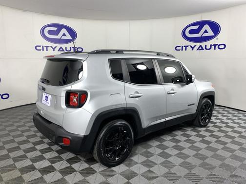 Glacier Metallic Clearcoat 2020 Jeep Renegade Altitude