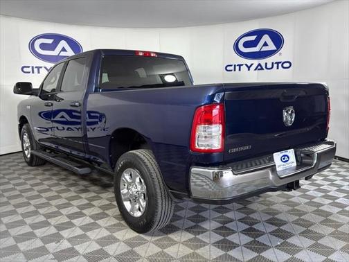 2022 RAM 3500 Big Horn Crew Cab 4x2 6'4' Box
