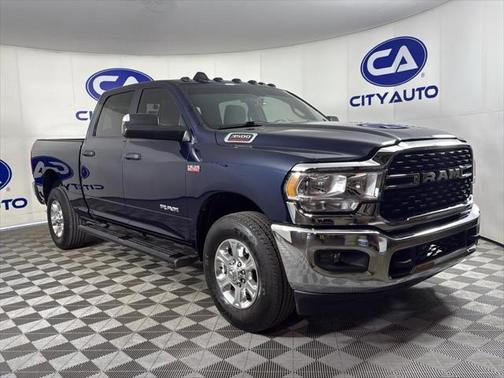 2022 RAM 3500 Big Horn Crew Cab 4x2 6'4' Box