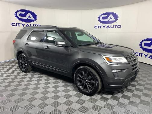 Magnetic Metallic 2019 Ford Explorer XLT