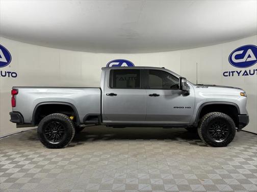 2024 Chevrolet Silverado 2500 4WD Crew Cab Standard Bed ZR2