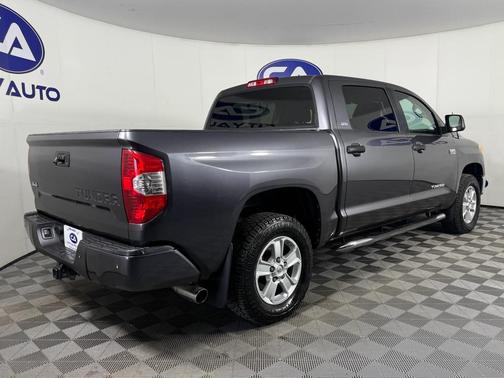 2017 Toyota Tundra SR5