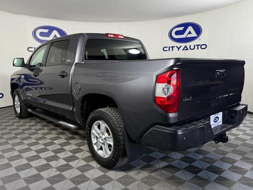 2017 Toyota Tundra SR5