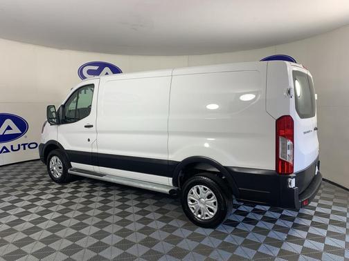 Oxford White 2025 Ford Transit-250 Base