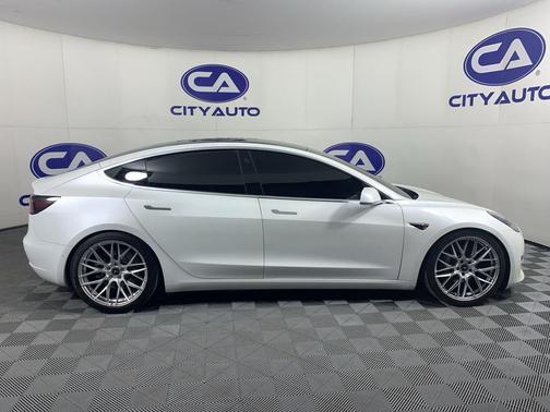 2020 Tesla Model 3 Standard Range
