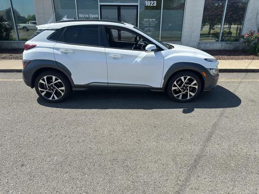 Lunar White 2023 Hyundai KONA Limited