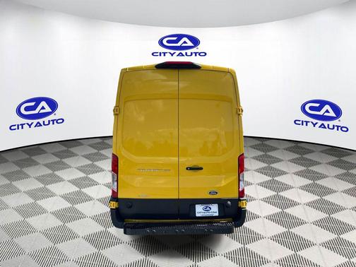 School Bus Yellow 2021 Ford Transit-250 Base