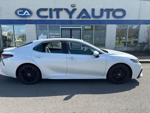 Wind Chill Pearl 2023 Toyota Camry XSE