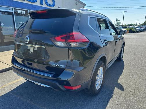Magnetic Black Pearl 2020 Nissan Rogue SV
