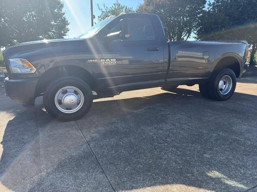 2018 RAM 3500 Tradesman Regular Cab 4x2 8' Box