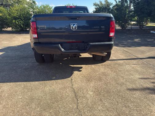 2018 RAM 3500 Tradesman Regular Cab 4x2 8' Box