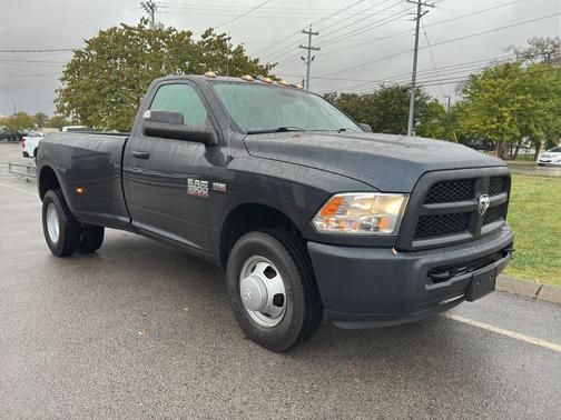 2018 RAM 3500 Tradesman Regular Cab 4x2 8' Box