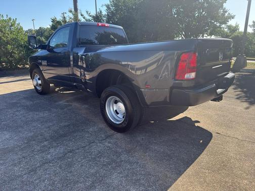 2018 RAM 3500 Tradesman Regular Cab 4x2 8' Box