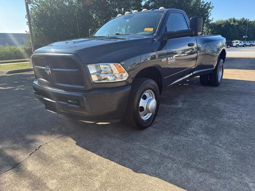 2018 RAM 3500 Tradesman Regular Cab 4x2 8' Box