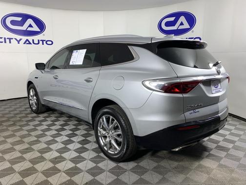 2022 Buick Enclave AWD Essence