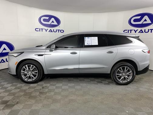 2022 Buick Enclave AWD Essence