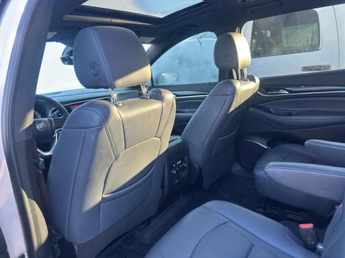 2022 Buick Enclave Essence