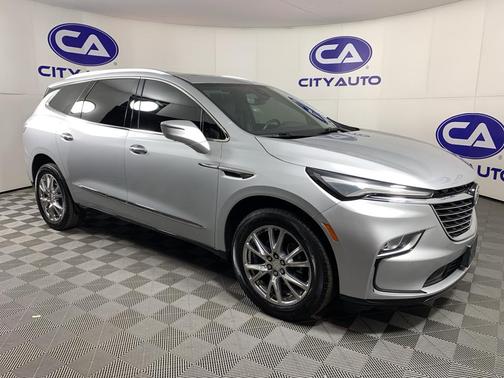 2022 Buick Enclave AWD Essence